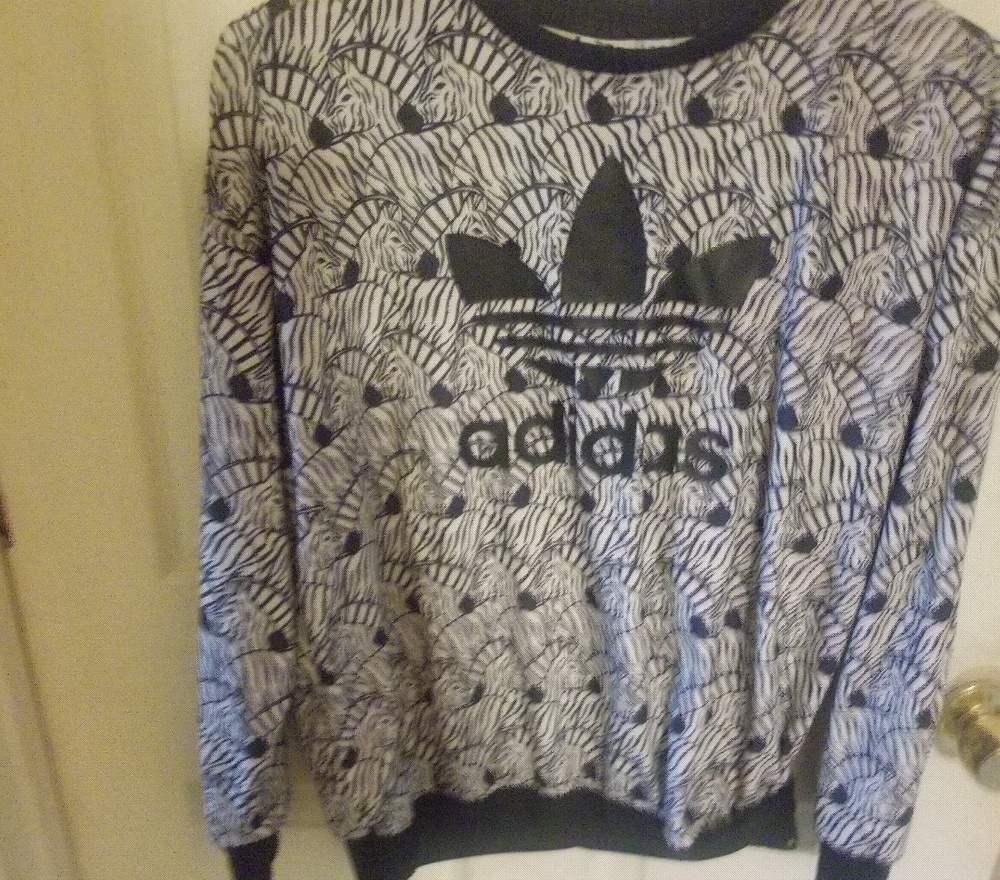 Sweatshirt